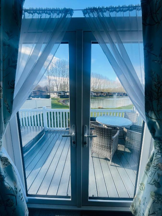 The Poplars Lodge With Hot Tub York Dış mekan fotoğraf